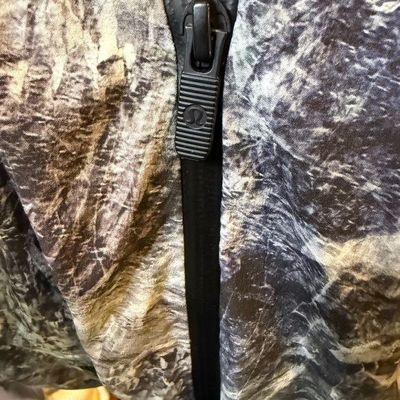 NWOT Lululemon Here To Move Jacket Reynisfjara Multi - Picture 3 of 4